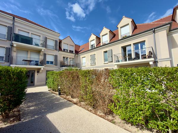 Appartement Saint Prix 3 pièce(s) 72.36 m2 329 000 € **  - Référence  26-3900