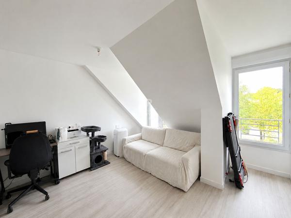 Appartement Saint Prix 3 pièce(s) 72.36 m2 329 000 € **  - Référence  26-3900
