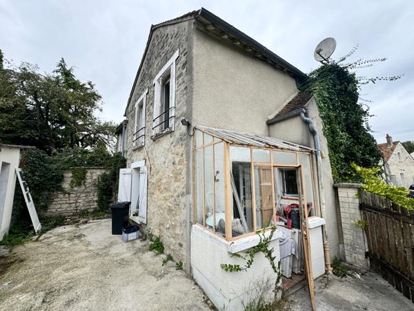 Maison à rénover avec cave et dépendances