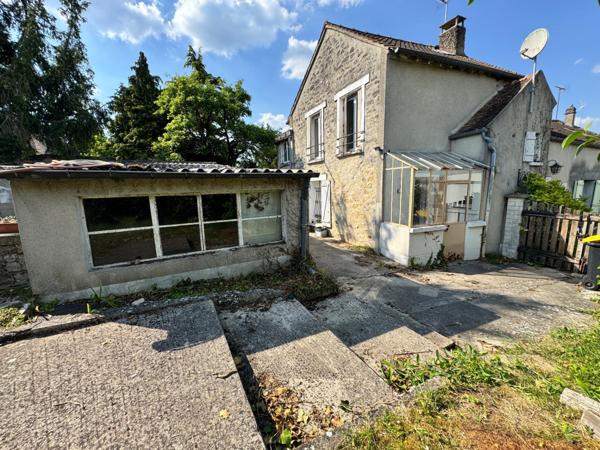 Maison à rénover avec cave et dépendances