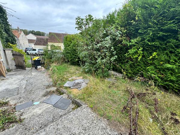 Maison à rénover avec cave et dépendances