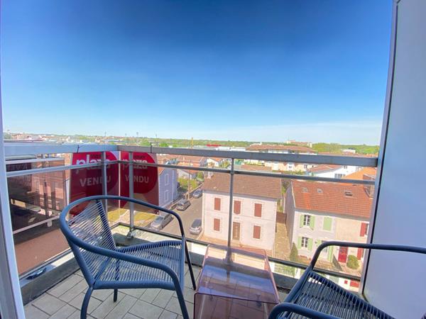 DAX HYPER CENTRE- T3 dernier étage-119 m²