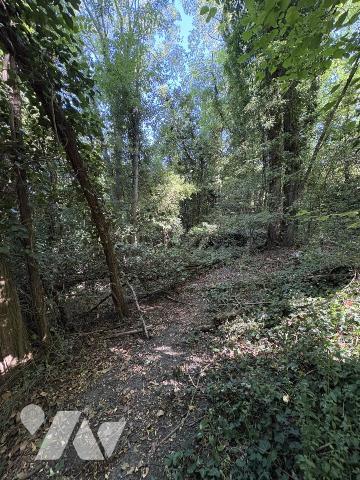 Terrain de loisir avec creutes dans les grimpettes de LAON (02000)