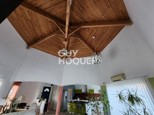 MAISON À VENDRE DE 4 PIÈCES DE 136,00 M²