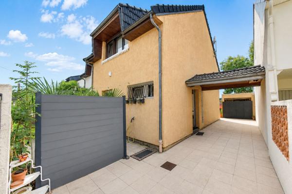 Maison avec jardin, garage et deux terrasses