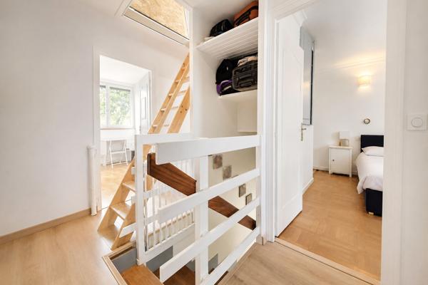 Maison avec jardin, garage et deux terrasses
