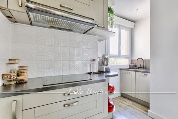 Courbevoie (92400) Appartement 4 pièces 67 m2 en étage élevé