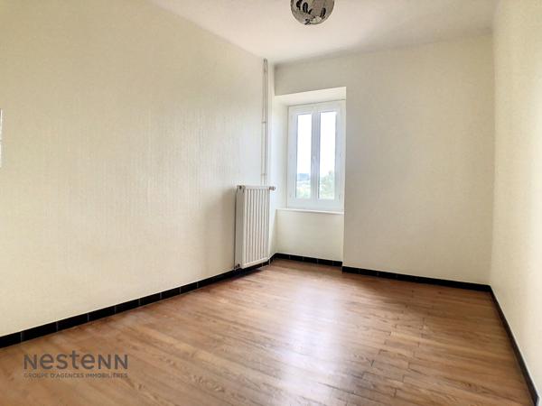 A vendre maison de village secteur Boussens, 4 chambres .Un jardin expose plein sud avec des cours intérieures.