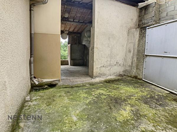 A vendre maison de village secteur Boussens, 4 chambres .Un jardin expose plein sud avec des cours intérieures.