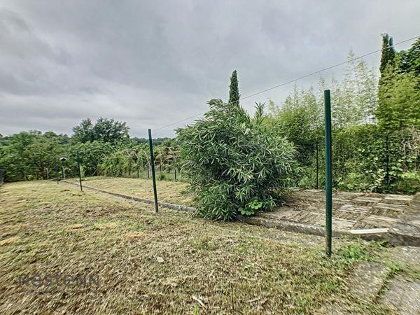A vendre maison de village secteur Boussens, 4 chambres .Un jardin expose plein sud avec des cours intérieures.