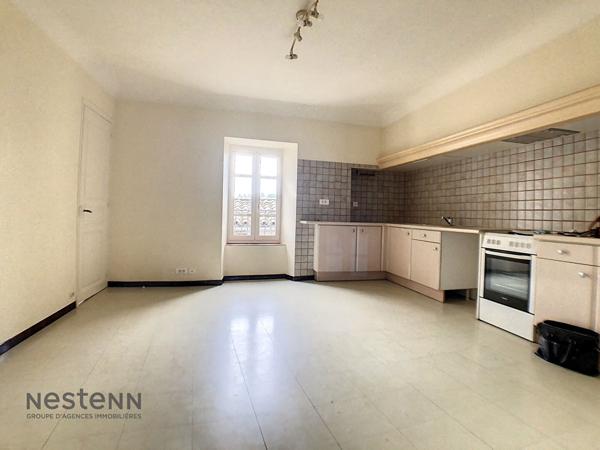 A vendre maison de village secteur Boussens, 4 chambres .Un jardin expose plein sud avec des cours intérieures.