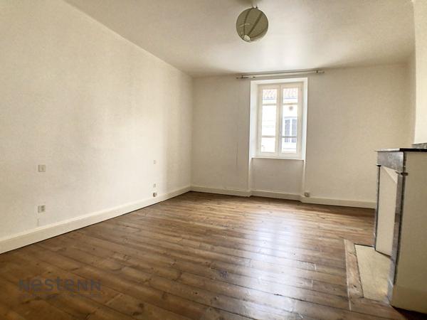A vendre maison de village secteur Boussens, 4 chambres .Un jardin expose plein sud avec des cours intérieures.