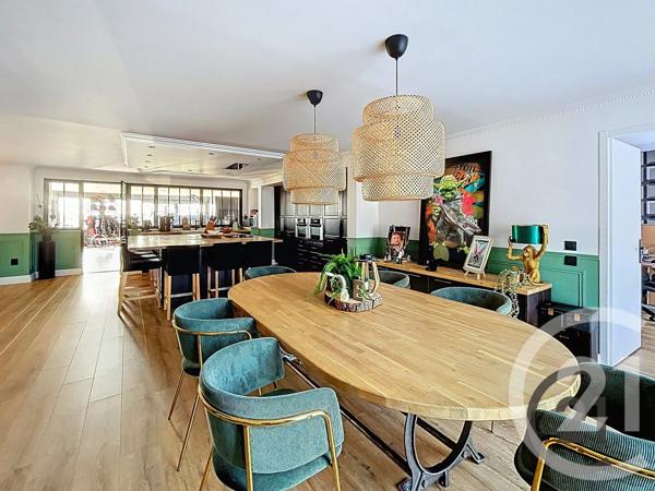 Maison à vendre  8 pièces - 331 m 2   TROYES  - 10