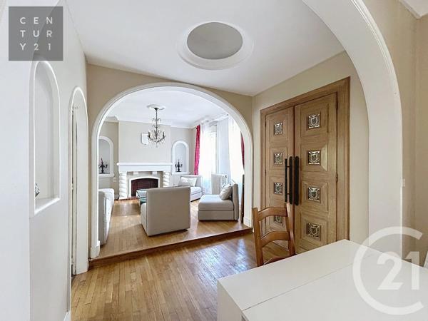 Maison à vendre  8 pièces - 331 m 2   TROYES  - 10
