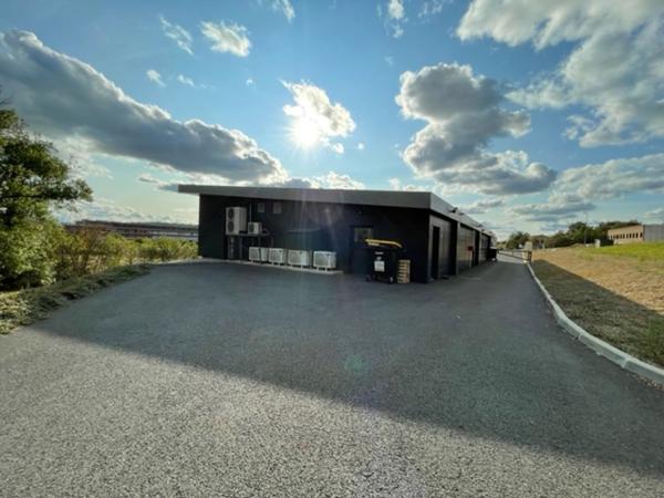 Local Commercial - 324 m²