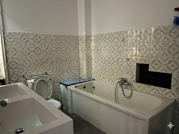 Immeuble 13 pièces 365 m2