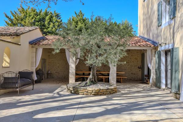 Vente Maison de luxe Pernes-les-Fontaines 9 Pièces 300 m²
