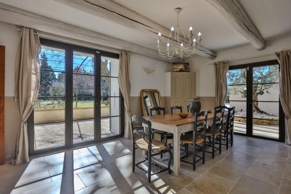 Vente Maison de luxe Pernes-les-Fontaines 9 Pièces 300 m²