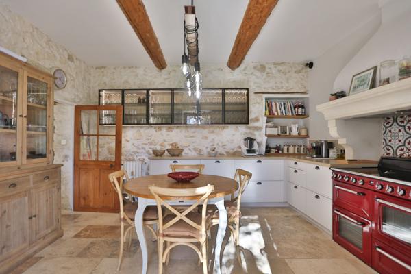 Vente Maison de luxe Pernes-les-Fontaines 9 Pièces 300 m²