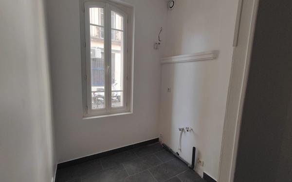 Appartement à vendre    2 pièces • 25 m2 Saint-Ouen