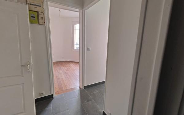 Appartement à vendre    2 pièces • 25 m2 Saint-Ouen