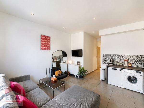 A VENDRE MARSEILLE 13014 BON SECOURS MAISON IMMEUBLE JARDIN STUDIO CAVE  LOCATAIRES INVESTISSEURS