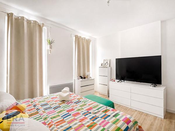 A VENDRE MARSEILLE 13014 BON SECOURS MAISON IMMEUBLE JARDIN STUDIO CAVE  LOCATAIRES INVESTISSEURS