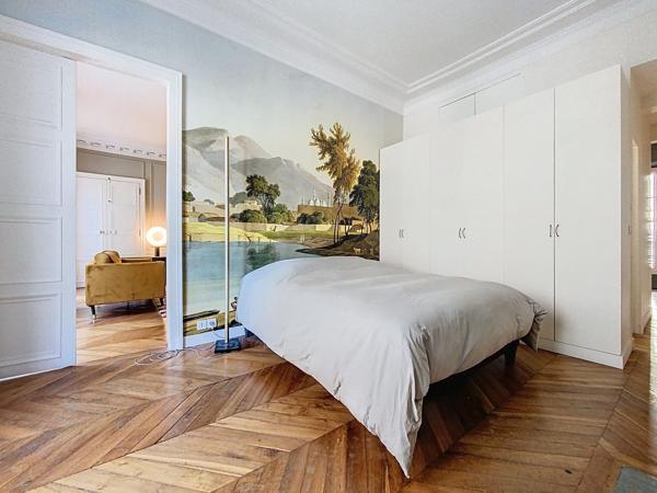 Vente Appartement de luxe Paris 8 6 Pièces 143 m²