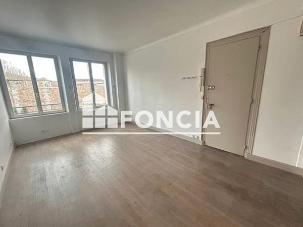 Location Studio 24.35 m² - 8 RUE DE LA COURTILLE Melun 77000