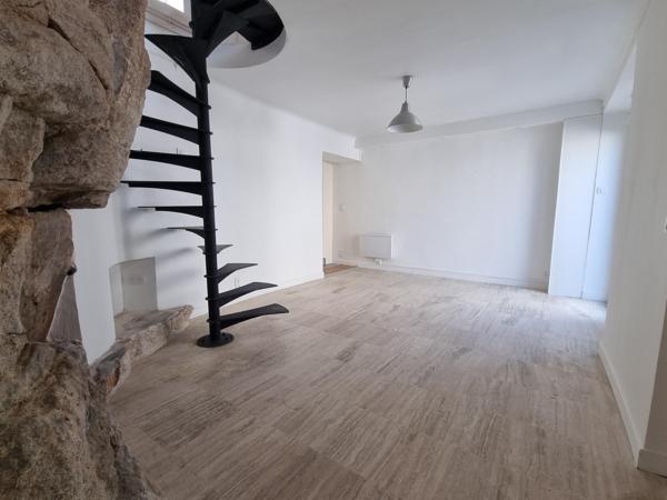 Maison entièrement rénovée à Zola Saint-Clair