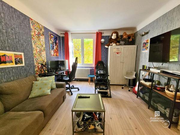 Mas provençal 4 chambres + gîte indépendant avec piscine - 9 pièce(s) 211 m2- Sarrians