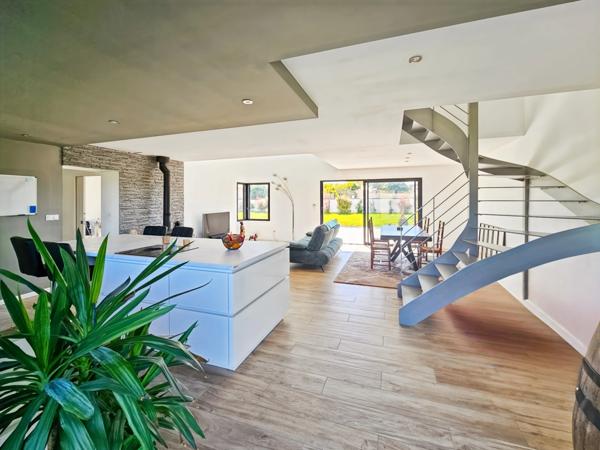 Maison à vendre 5 pièces avec garage SERRES CASTET (64)