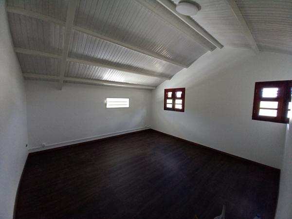 Location maison Sainte-Anne - 4 pièce(s) - 130 m² - 2 500 € / mois