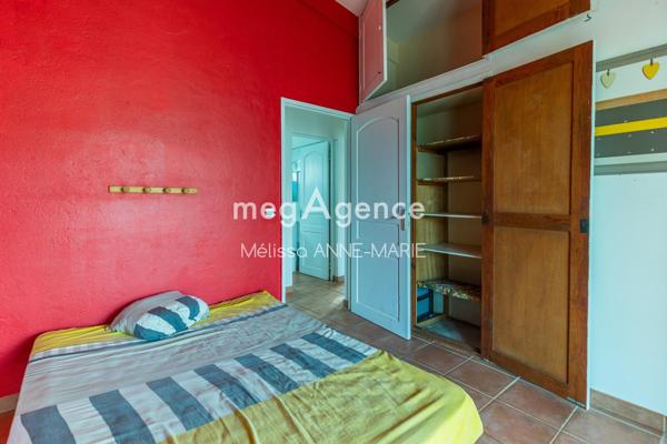 Maison à PETIT-BOURG, 97170 - 7 pièces 155m²