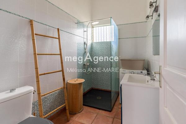 Maison à PETIT-BOURG, 97170 - 7 pièces 155m²
