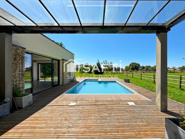 Maison d'architecte contemporaine 7 pièces avec sous-sol complet et piscine