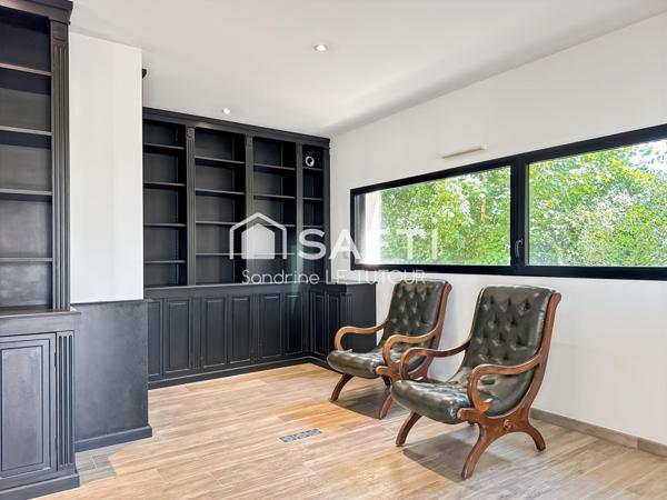 Maison d'architecte contemporaine 7 pièces avec sous-sol complet et piscine