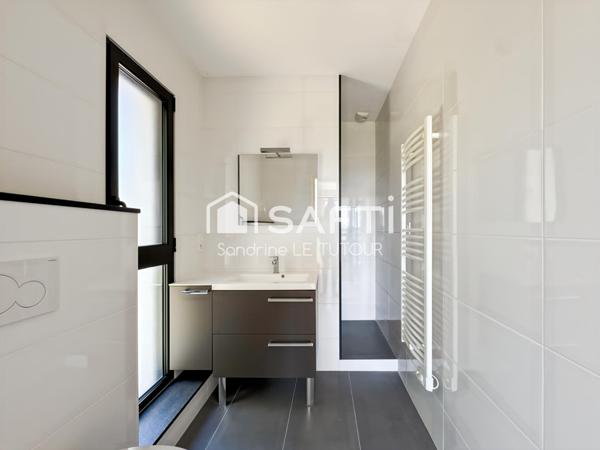 Maison d'architecte contemporaine 7 pièces avec sous-sol complet et piscine