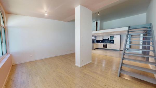 LOFT 72 m² avec entrée indépendante – Idéal habitation, profession libérale ou investissement – Mulhouse Dornach