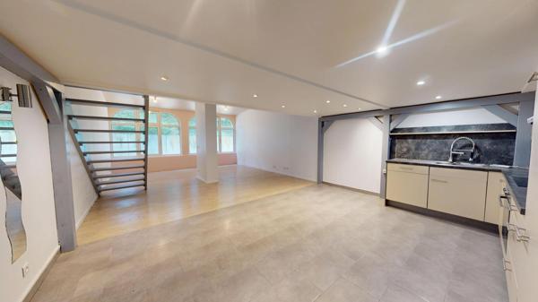 LOFT 72 m² avec entrée indépendante – Idéal habitation, profession libérale ou investissement – Mulhouse Dornach