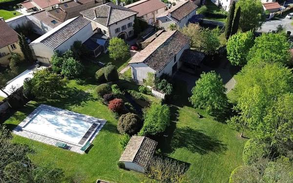 Maison à vendre    10 pièces • 289 m2 Lentilly