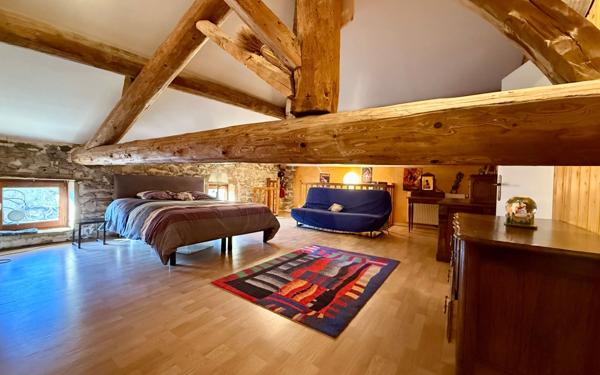 Maison à vendre    10 pièces • 289 m2 Lentilly