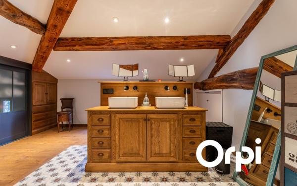 Maison à vendre    10 pièces • 289 m2 Lentilly