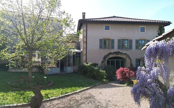 Maison à vendre    10 pièces • 289 m2 Lentilly