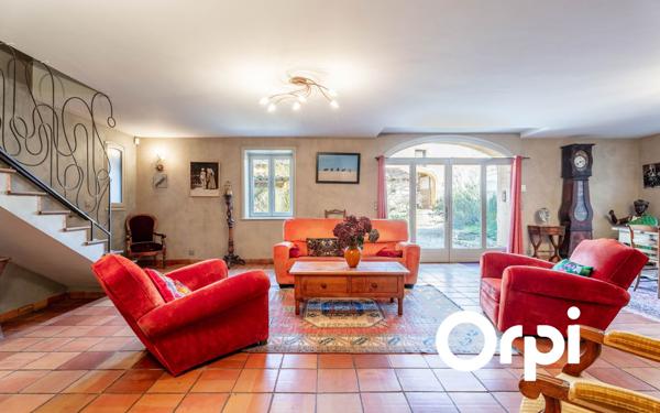 Maison à vendre    10 pièces • 289 m2 Lentilly