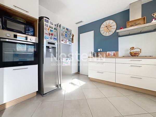 Maison Canet 4 pièce(s) 101 m2 de plain-pied 4 faces avec piscine et pool house