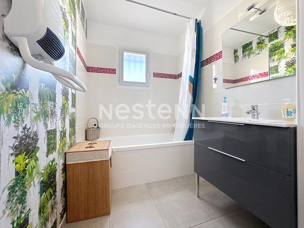 Maison Canet 4 pièce(s) 101 m2 de plain-pied 4 faces avec piscine et pool house