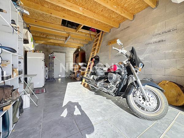 Maison Canet 4 pièce(s) 101 m2 de plain-pied 4 faces avec piscine et pool house