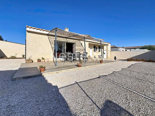 Maison Canet 4 pièce(s) 101 m2 de plain-pied 4 faces avec piscine et pool house