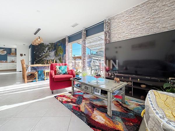 Maison Canet 4 pièce(s) 101 m2 de plain-pied 4 faces avec piscine et pool house